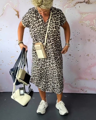 Elegant og behagelig leopardkjole
